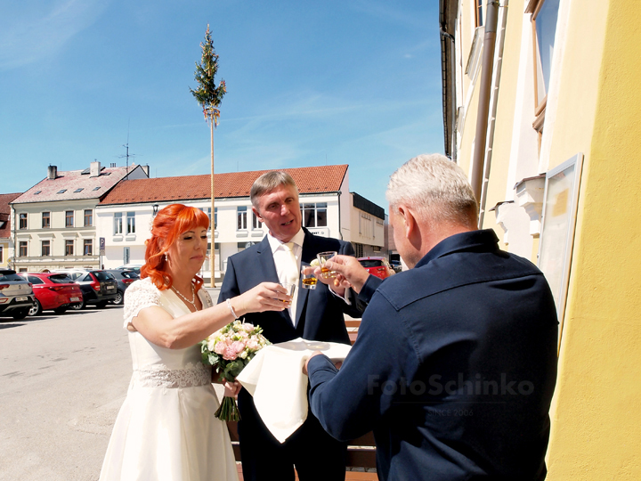 24 | Svatba Monika & Karel | Rezidence Nové Hrady | FotoSchinko