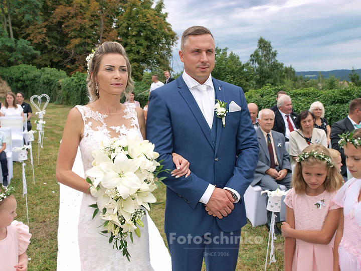 09 | Iva & Miroslav | Svatební fotografie Vimperk | Volyně