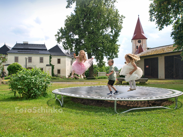 24 | Svatba Jana & Lukáš | Pluhův Žďár | FotoSchinkoo