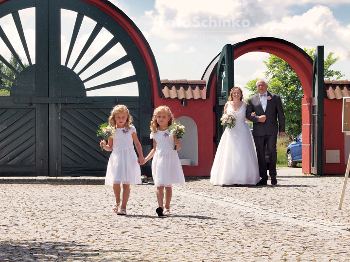 15 | Svatba Petra & Mirek | Frankův Dvůr | FotoSchinko