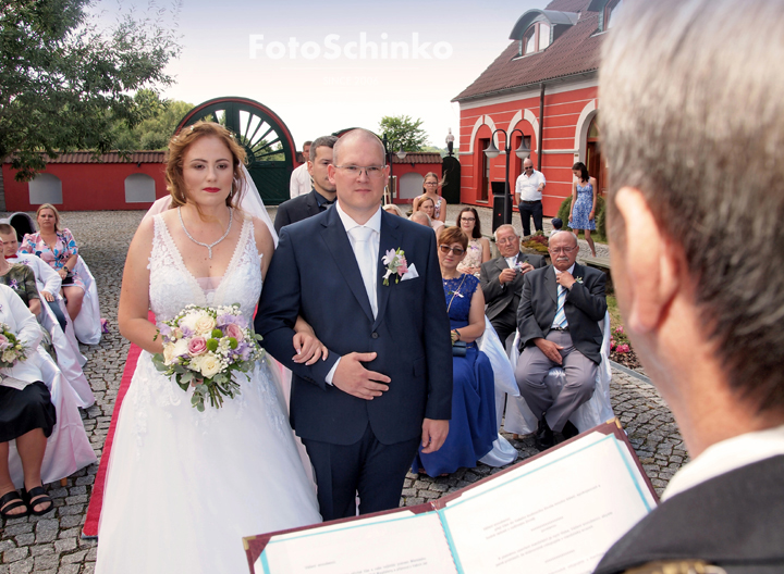 16 | Svatba Petra & Mirek | Frankův Dvůr | FotoSchinko