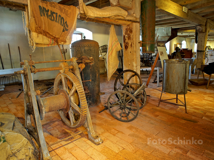 09 | Muzeum obilnářství | Tvrz Skočice | FotoSchinko