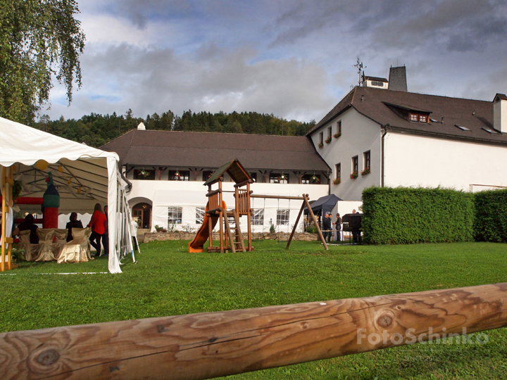 30 | Svatba Stáňa & Dominik | Hotel Růže | Rožmberk | FotoSchinko