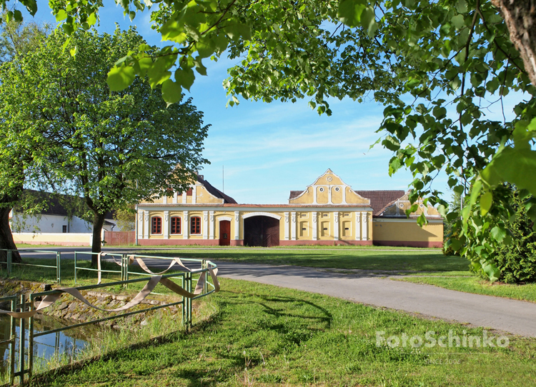 11 | Selské baroko | Komárov | FotoSchinko