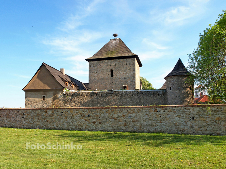 06 | Dolní tvrz | Kestřany | FotoSchinko