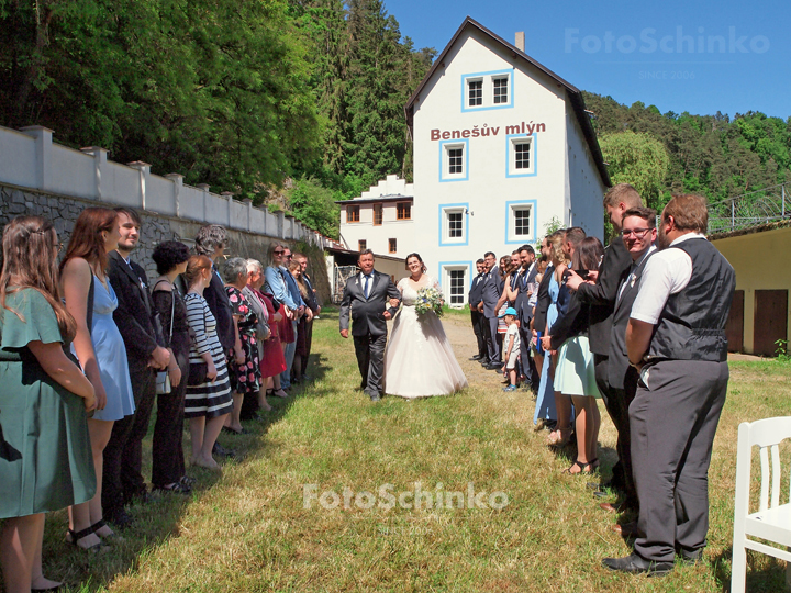 10 | Svatba Zuzka & Honza | Benešův mlýn | Tábor | FotoSchinko