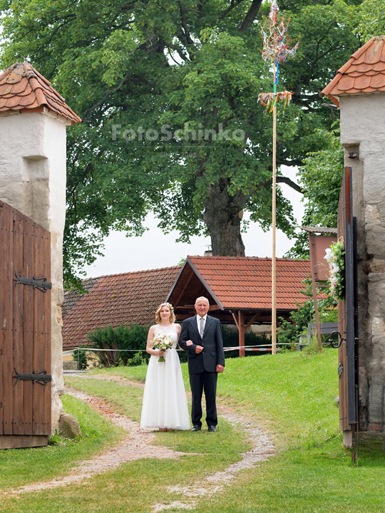 09 | Svatba Marta & Miloslav | Černice | FotoSchinko