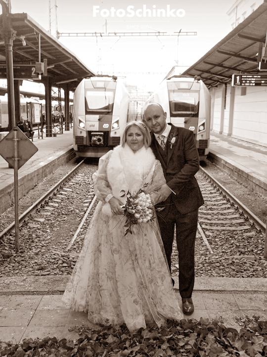 15 | Svatba Bára & Zdeněk | Masarykovo nádraží | Praha | FotoSchinko