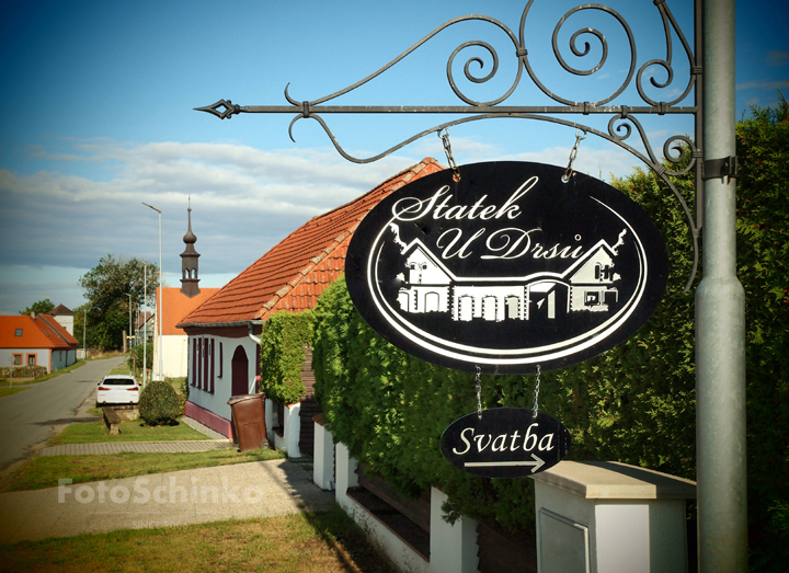 01 | Svatba Edita & Matěj | Statek U Drsů | Debrník | FotoSchinko