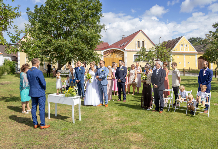 23 | Svatba Edita & Matěj | Statek U Drsů | Debrník | FotoSchinko