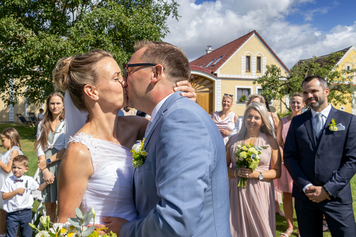 25 | Svatba Edita & Matěj | Statek U Drsů | Debrník | FotoSchinko