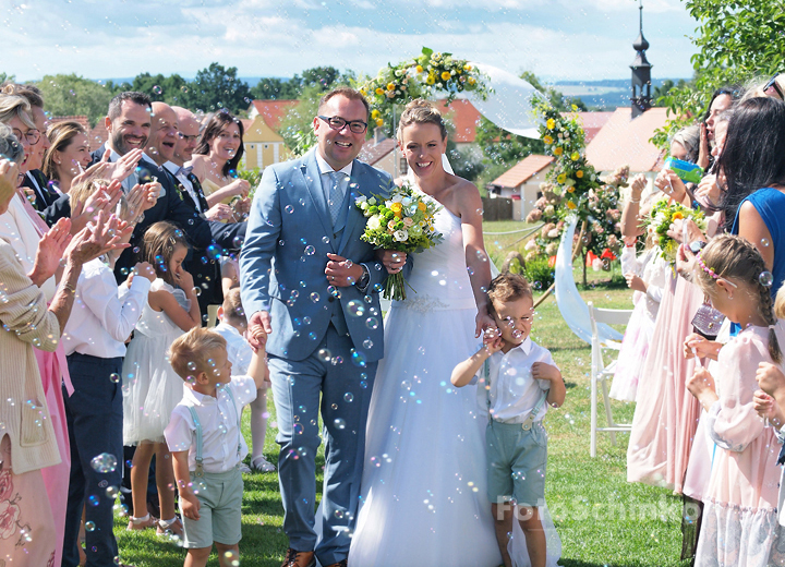 28 | Svatba Edita & Matěj | Statek U Drsů | Debrník | FotoSchinko